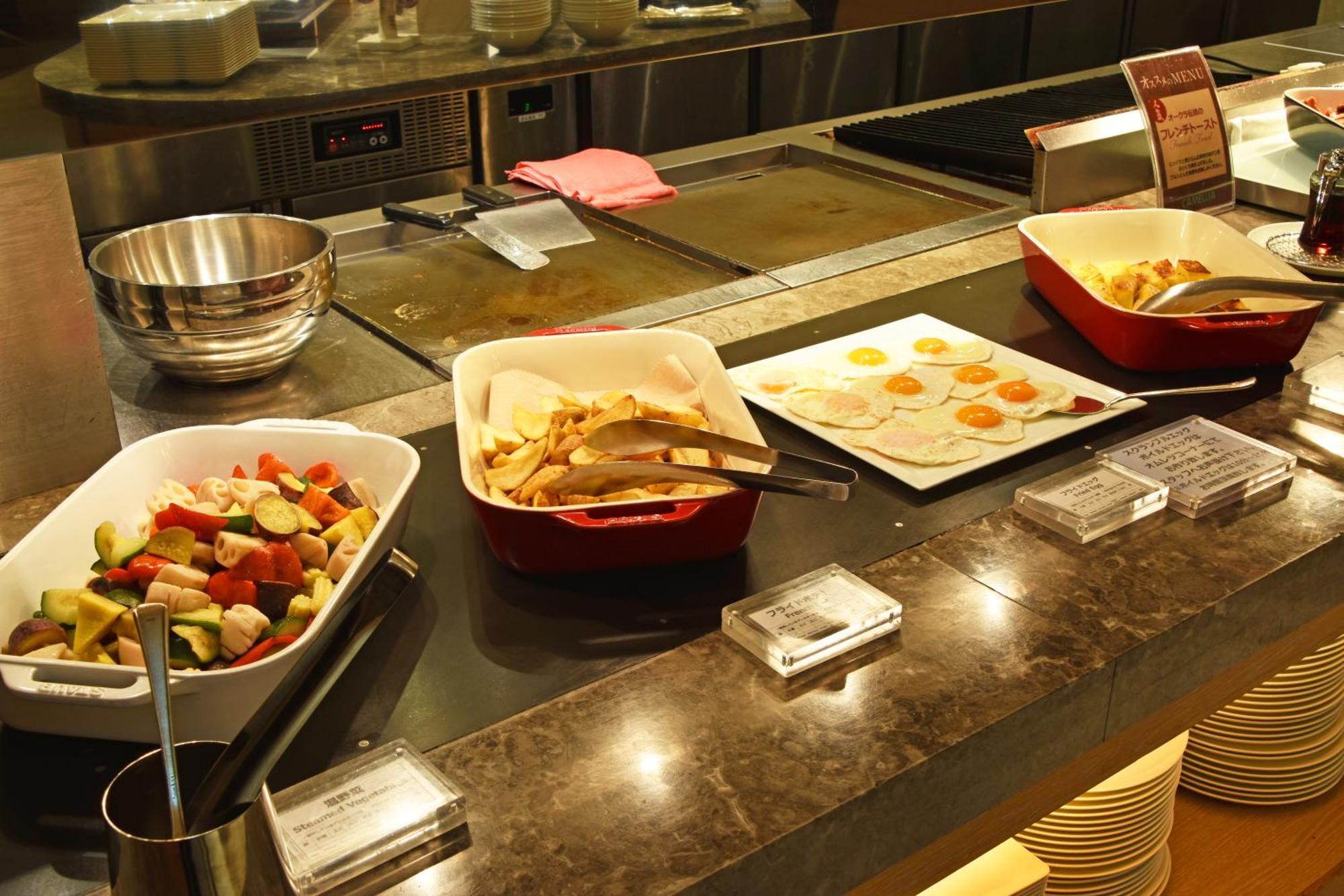 فندق أوكروا فوكوكا المظهر الخارجي الصورة A buffet at a hotel