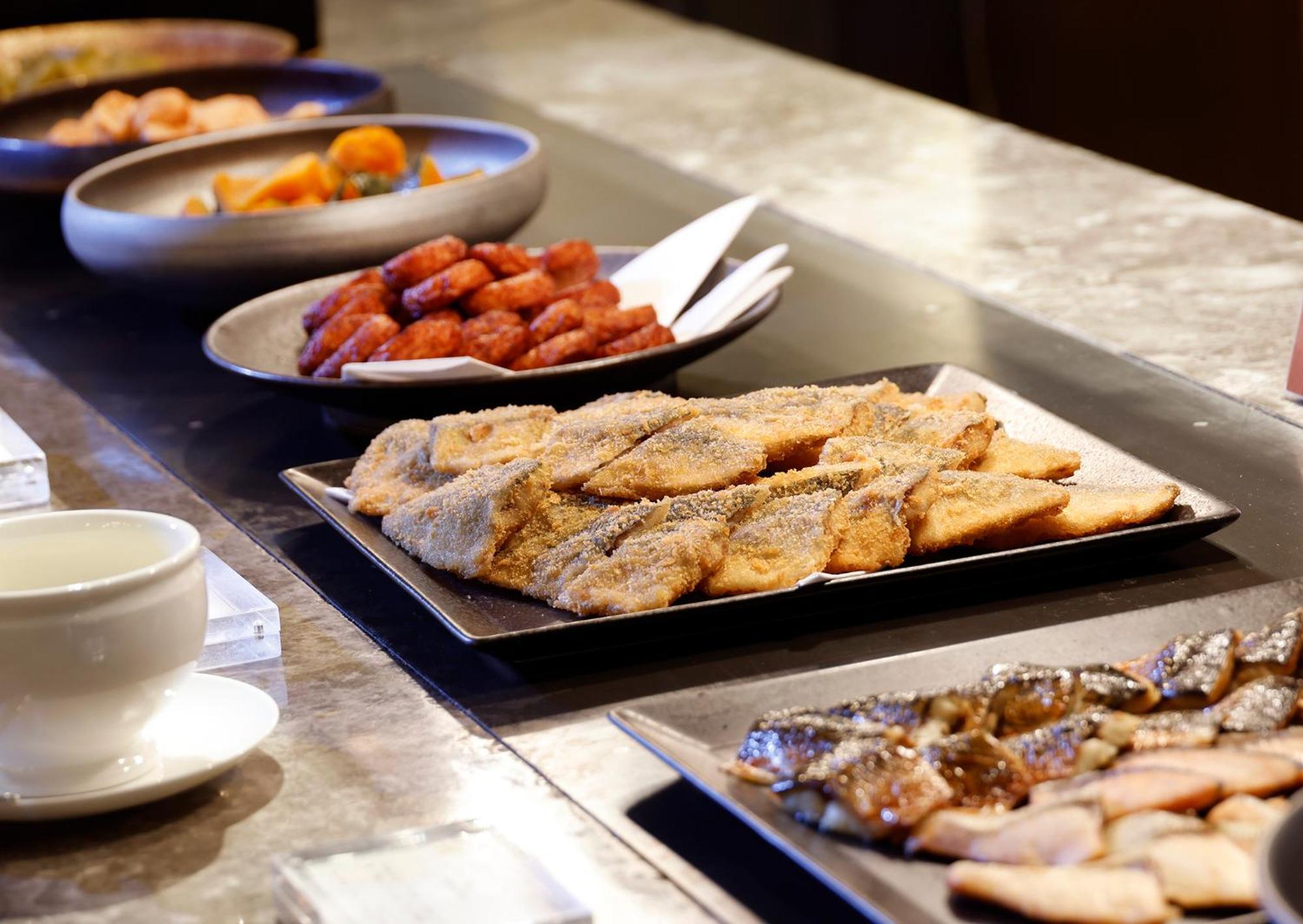 فندق أوكروا فوكوكا المظهر الخارجي الصورة A selection of tapas