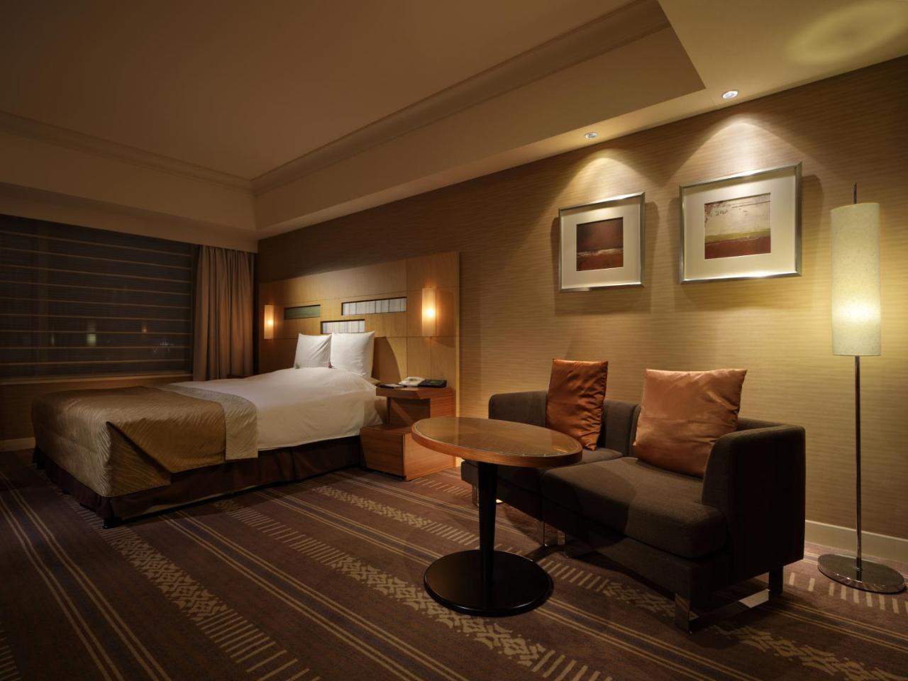 فندق أوكروا فوكوكا المظهر الخارجي الصورة A room at the hotel